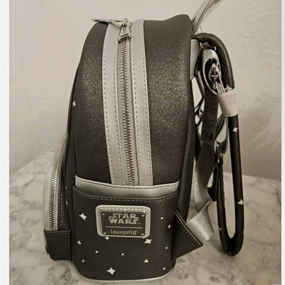 Loungefly Disney Parks Star Wars Madolorian Glow In The Dark Backpack main image 4